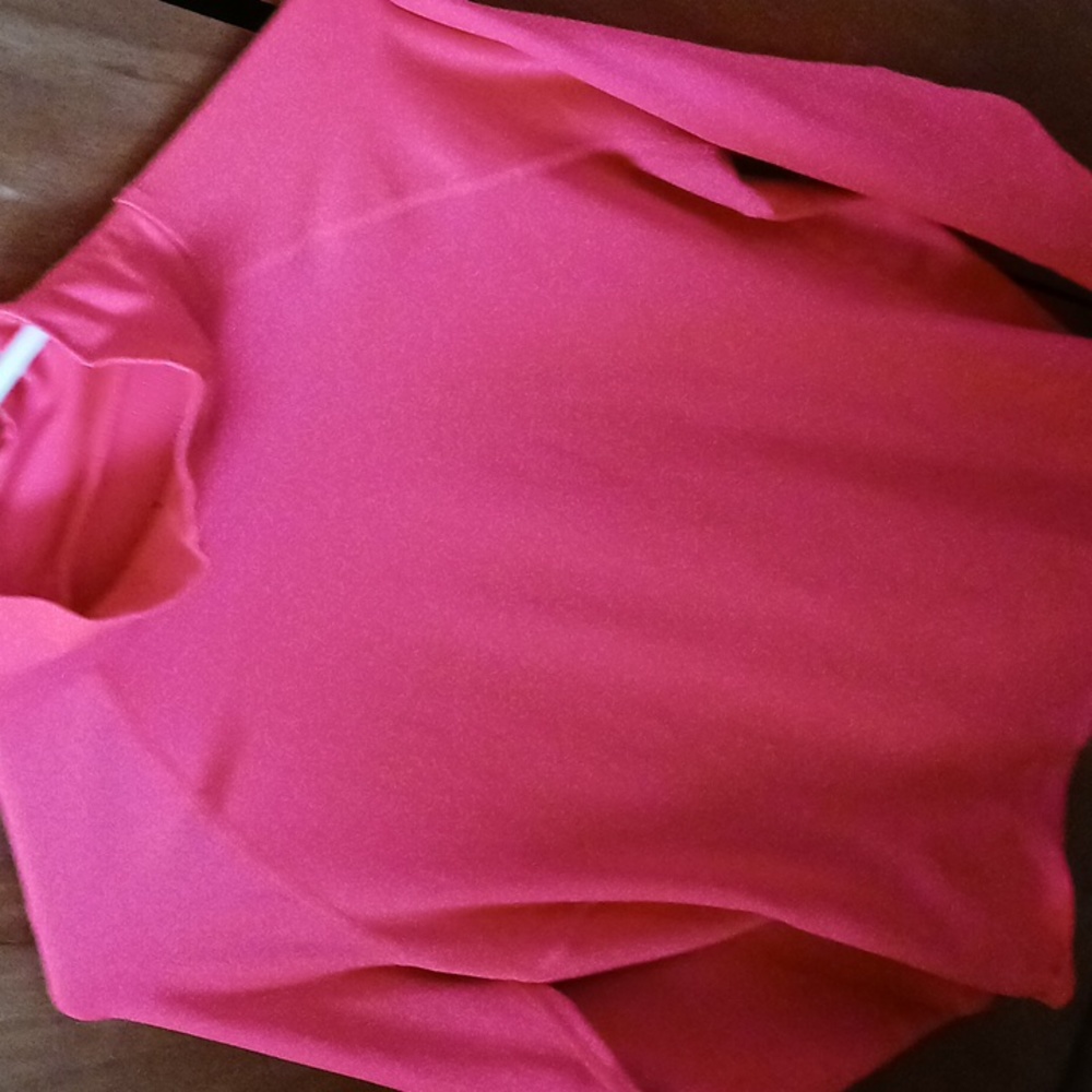 Under Armour cold gear large pinksize large Under Armour cold gear.